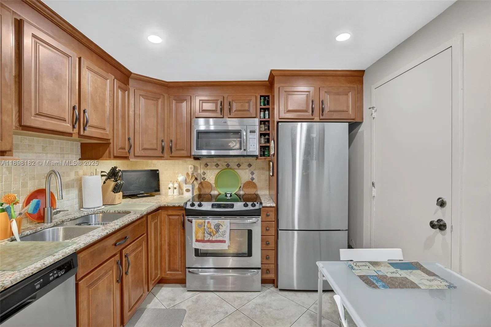 1833 S Ocean Dr # 1004, Hallandale Beach, FL 33009 photo 5