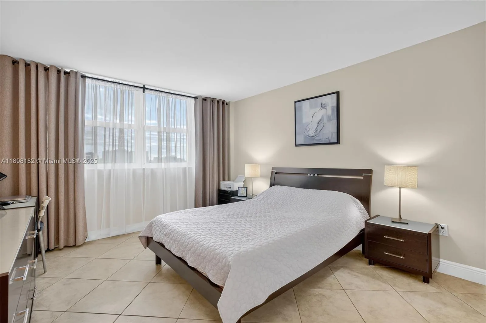 1833 S Ocean Dr # 1004, Hallandale Beach, FL 33009 photo 6