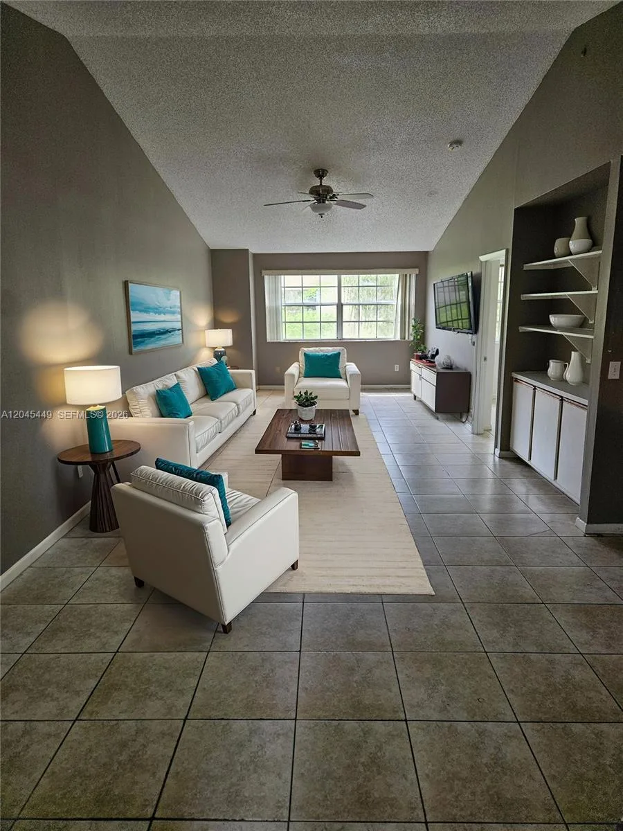 18306 NW 68th Ave # H, Hialeah, FL 33015 photo 8