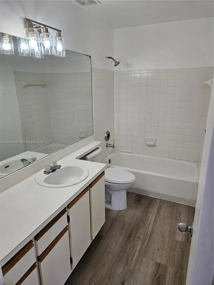18306 NW 68th Ave # H, Hialeah, FL 33015 photo 9
