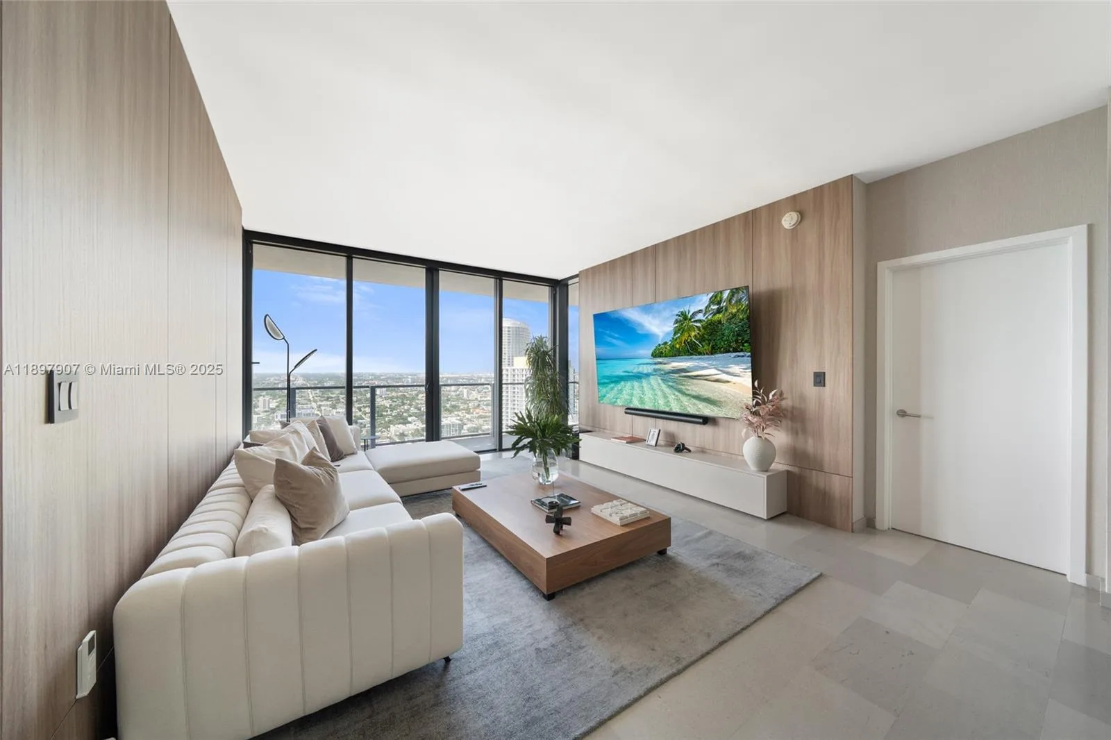88 SW 7th St # 3910, Miami, FL 33130 photo 11