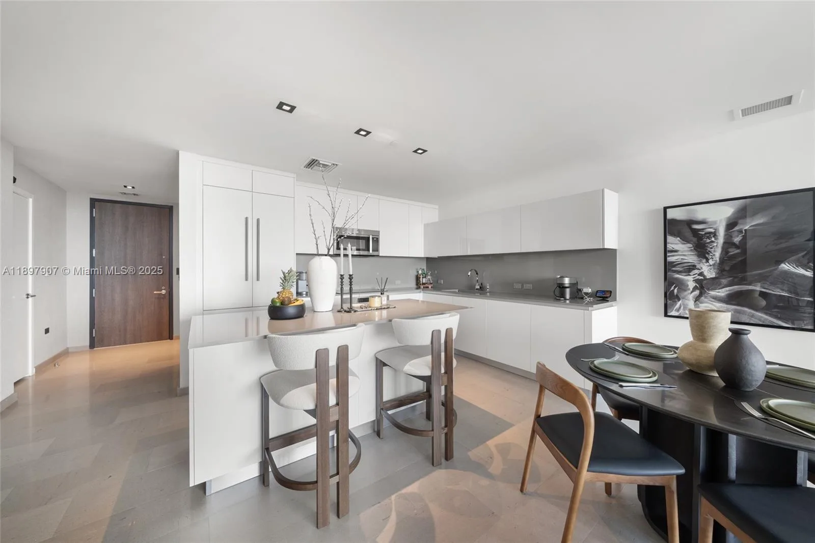 88 SW 7th St # 3910, Miami, FL 33130 photo 7