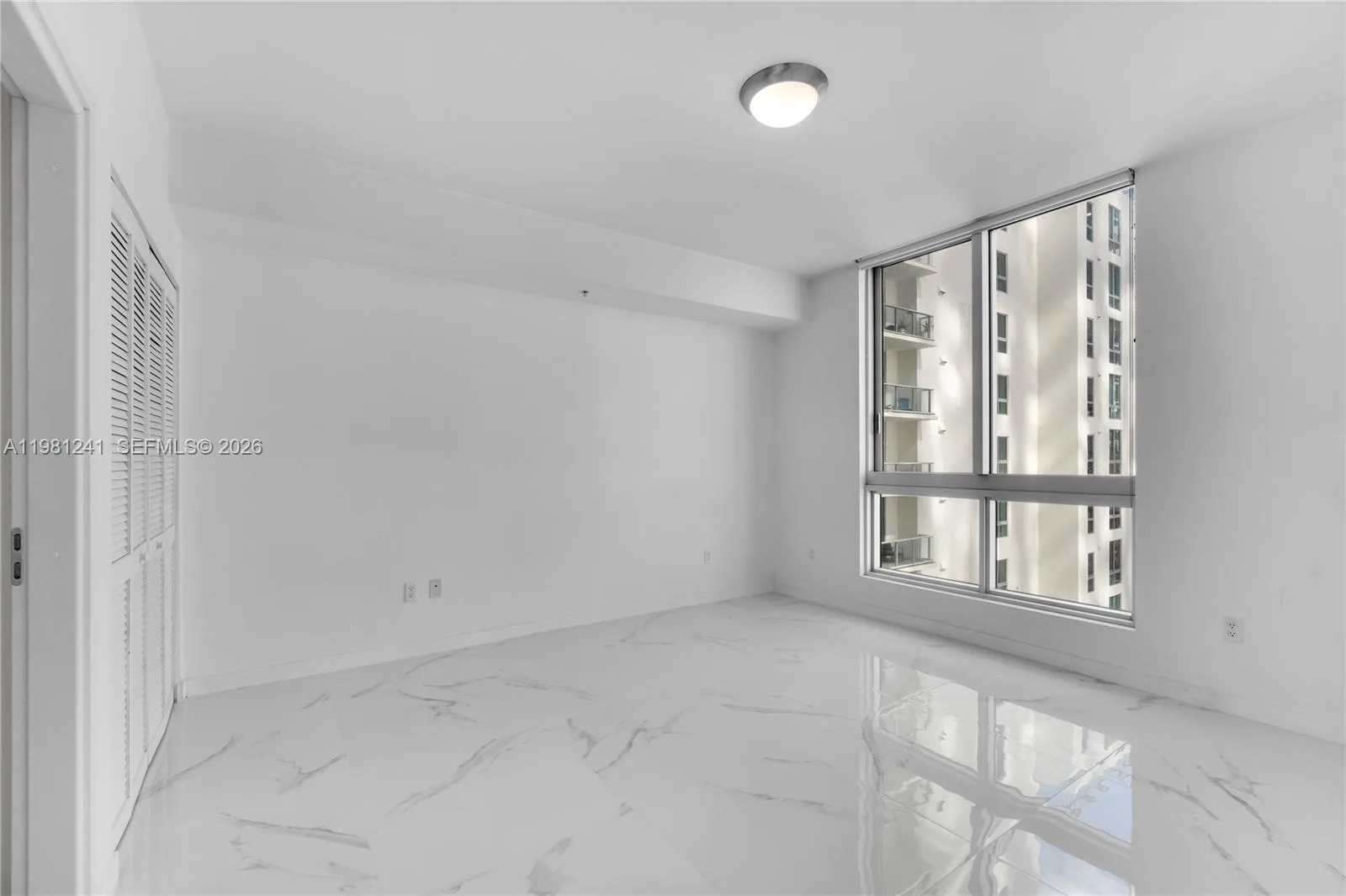 300 S BISCAYNE BL # T-3309, Miami, FL 33131 photo 10