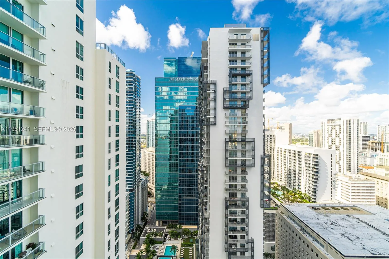 300 S BISCAYNE BL # T-3309, Miami, FL 33131 photo 3