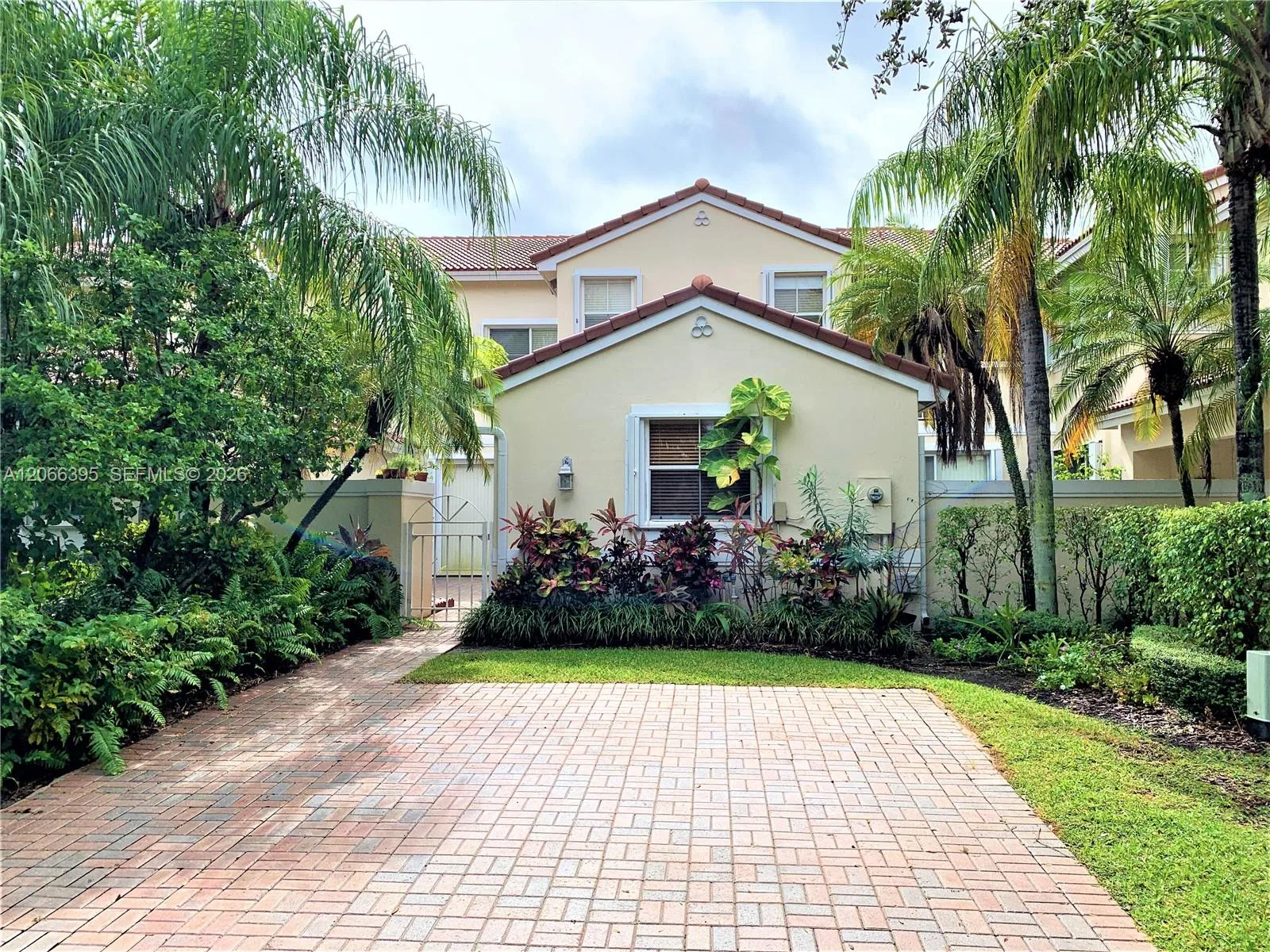 1130 Buttonwood Ln # -, Hollywood, FL 33019