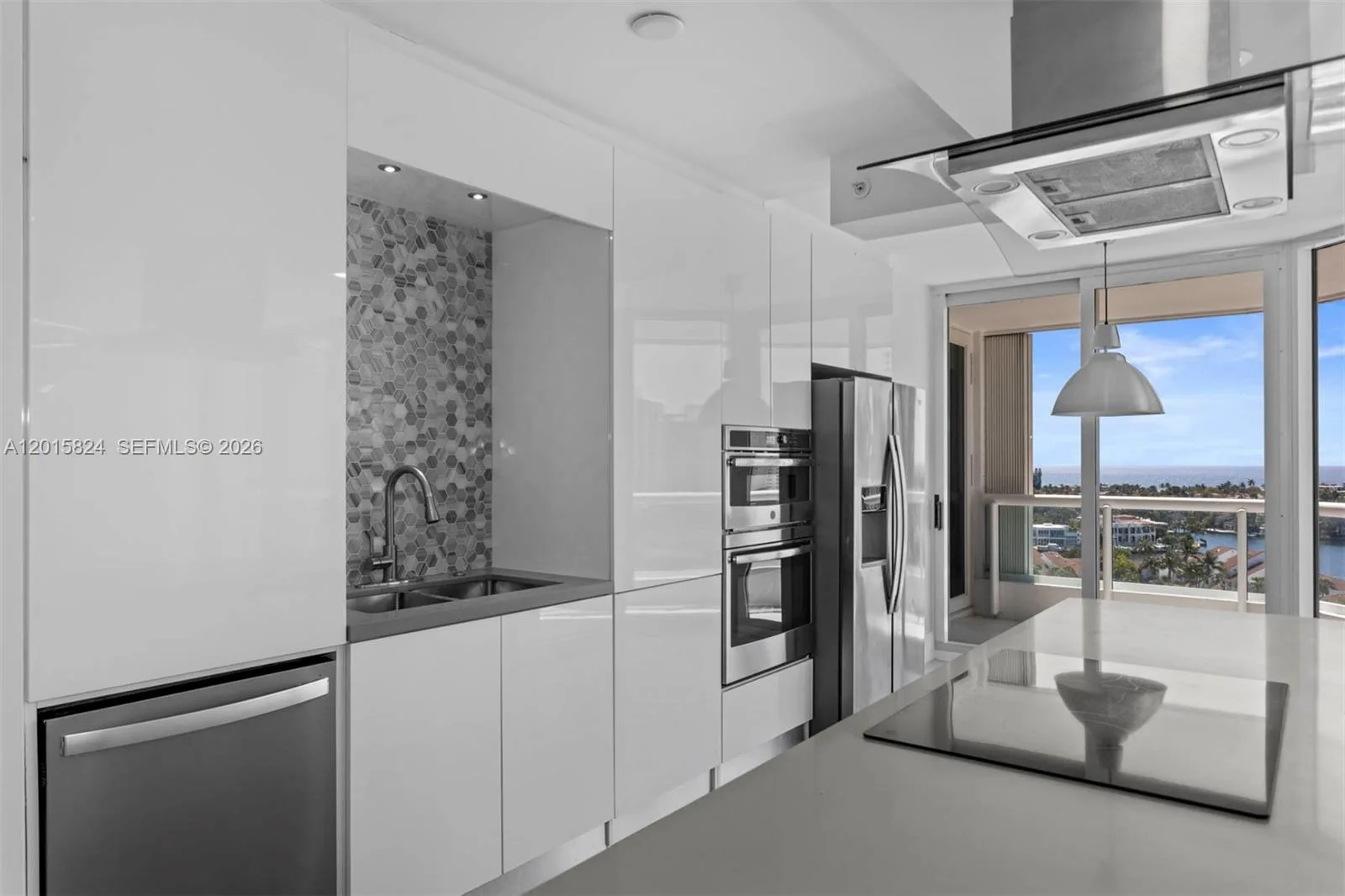 21055 Yacht Club Dr # 1409, Aventura, FL 33180 photo 4