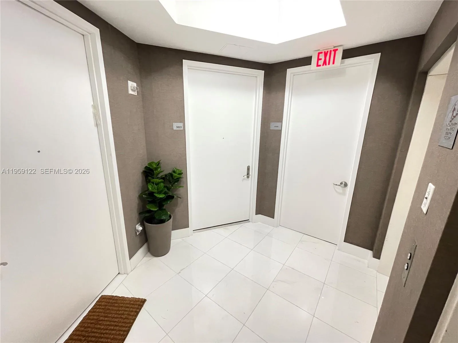 15901 Collins Ave # 3005, Sunny Isles Beach, FL 33160 photo 2