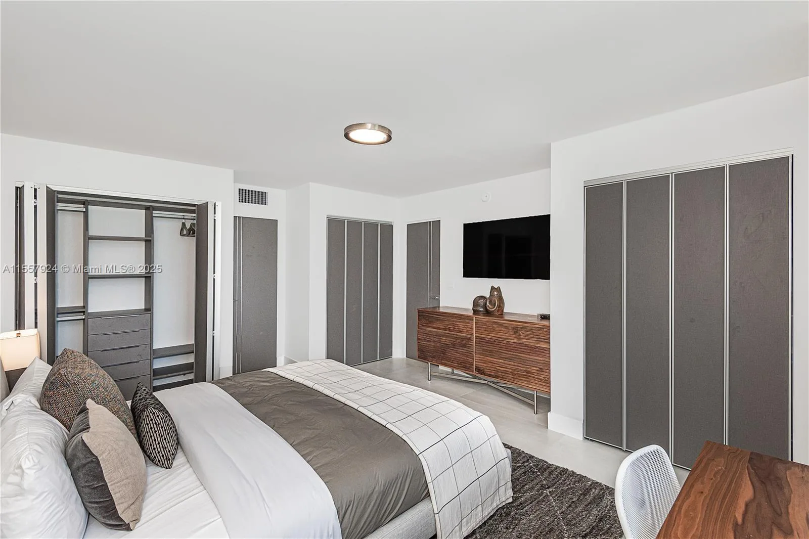 2301 Collins Ave # 1440, Miami Beach, FL 33139 photo 11