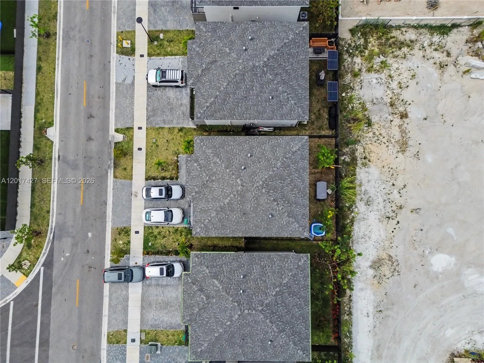 227 NW 13th Pl, Florida City, FL 33034 photo 4