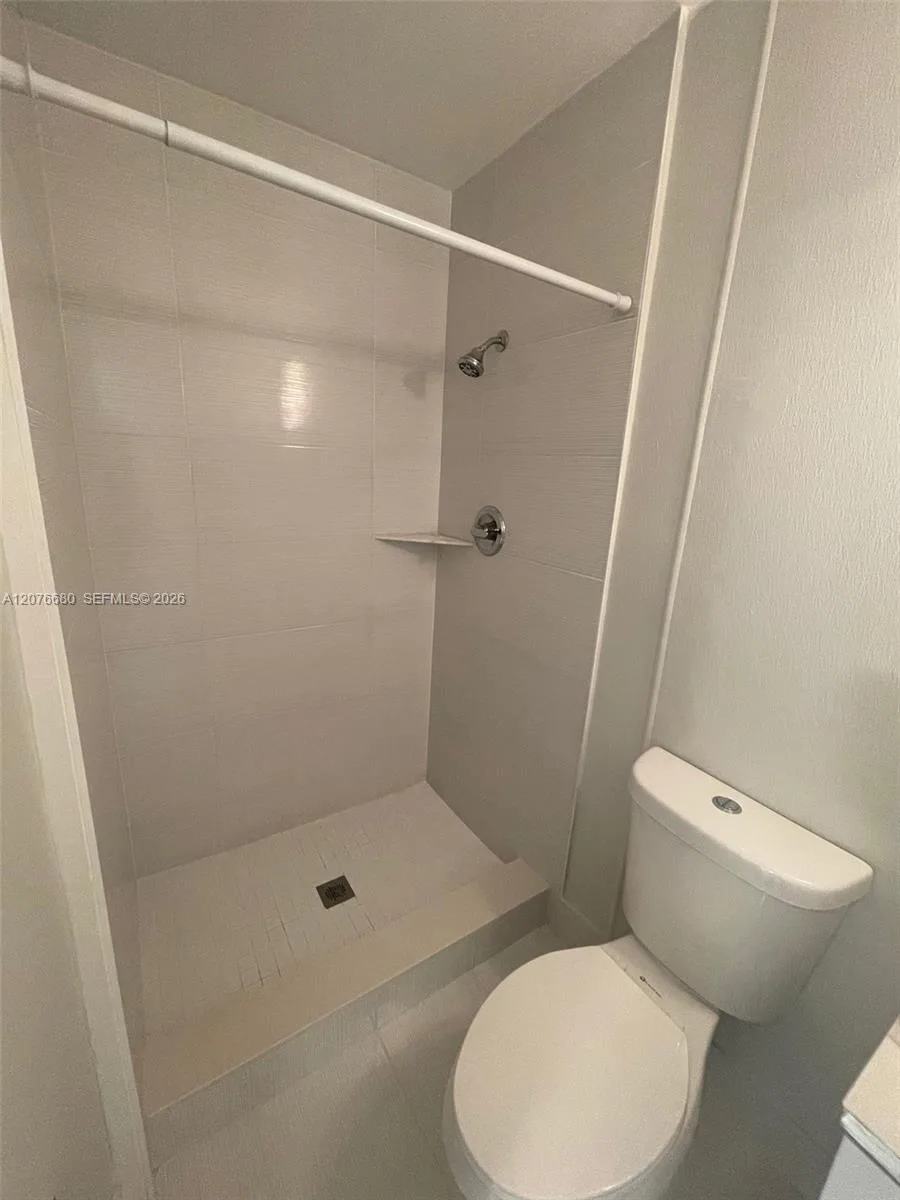 1077 SE 22nd Ave # N8, Pompano Beach, FL 33062 photo 10