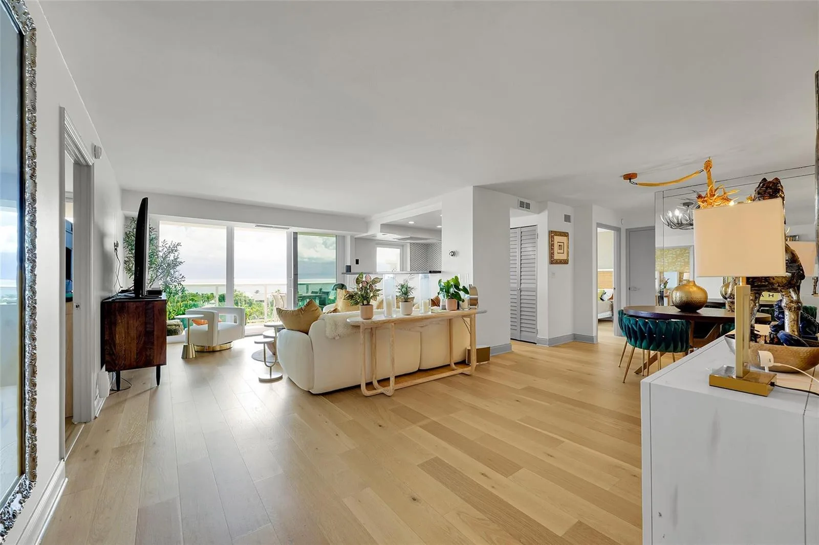 2841 N Ocean Boulevard # 1004, Fort Lauderdale, FL 33308