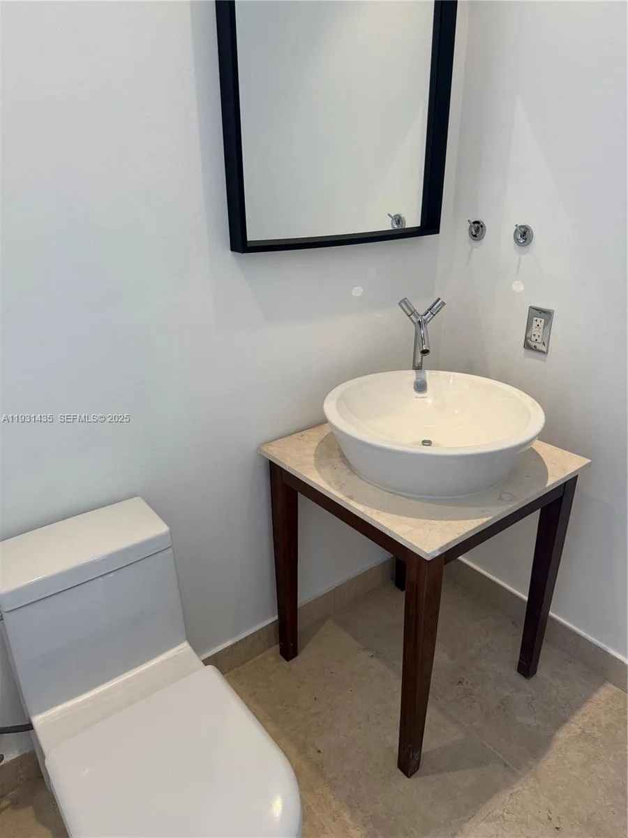 450 Alton Rd # 2508, Miami Beach, FL 33139 photo 8