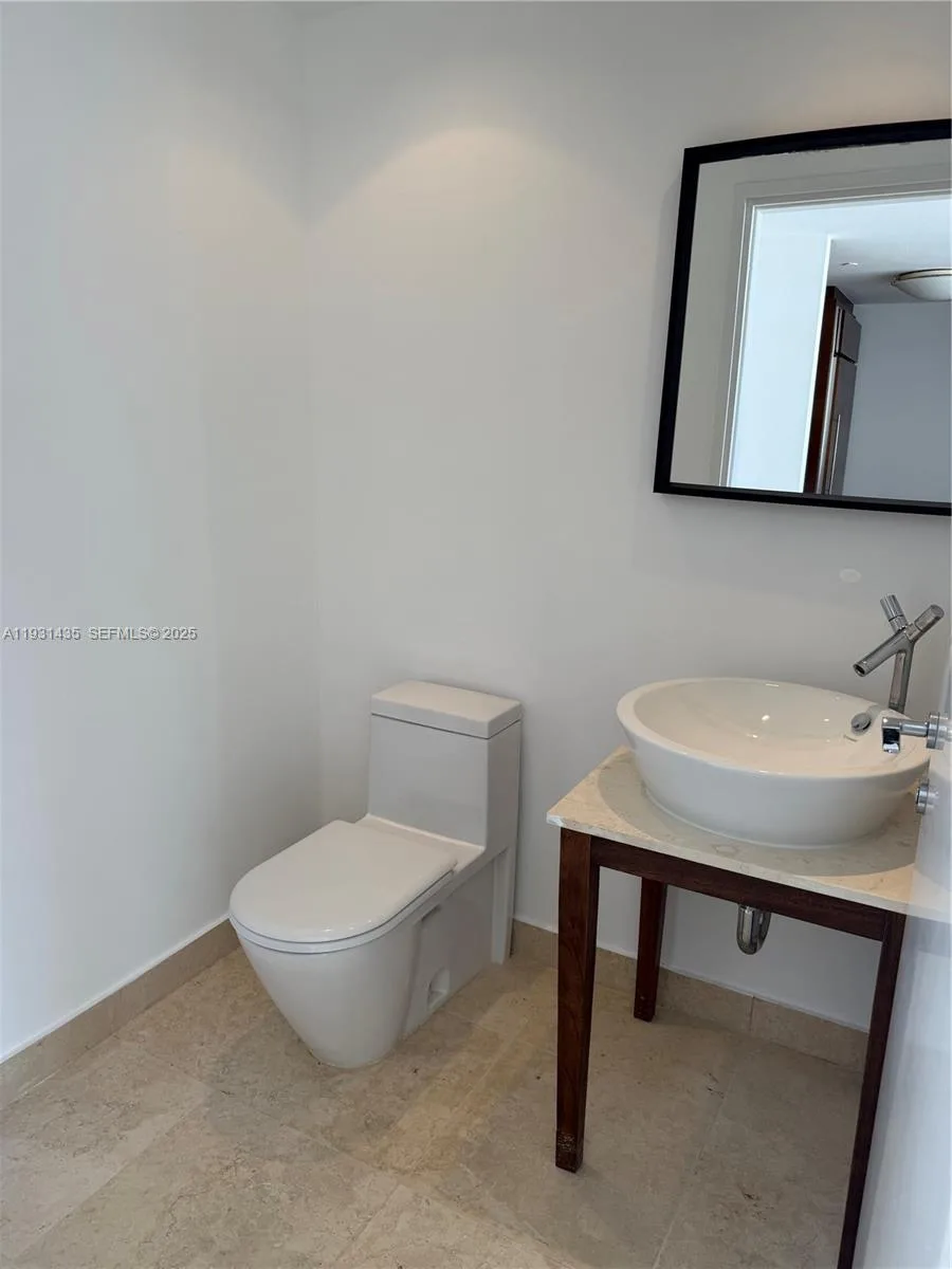 450 Alton Rd # 2508, Miami Beach, FL 33139 photo 9