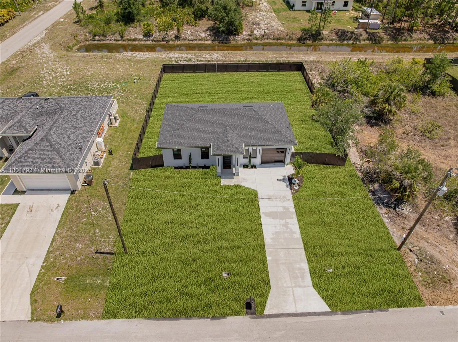 1015 E WINTERS ST, Lehigh Acres, FL 33974 photo 3