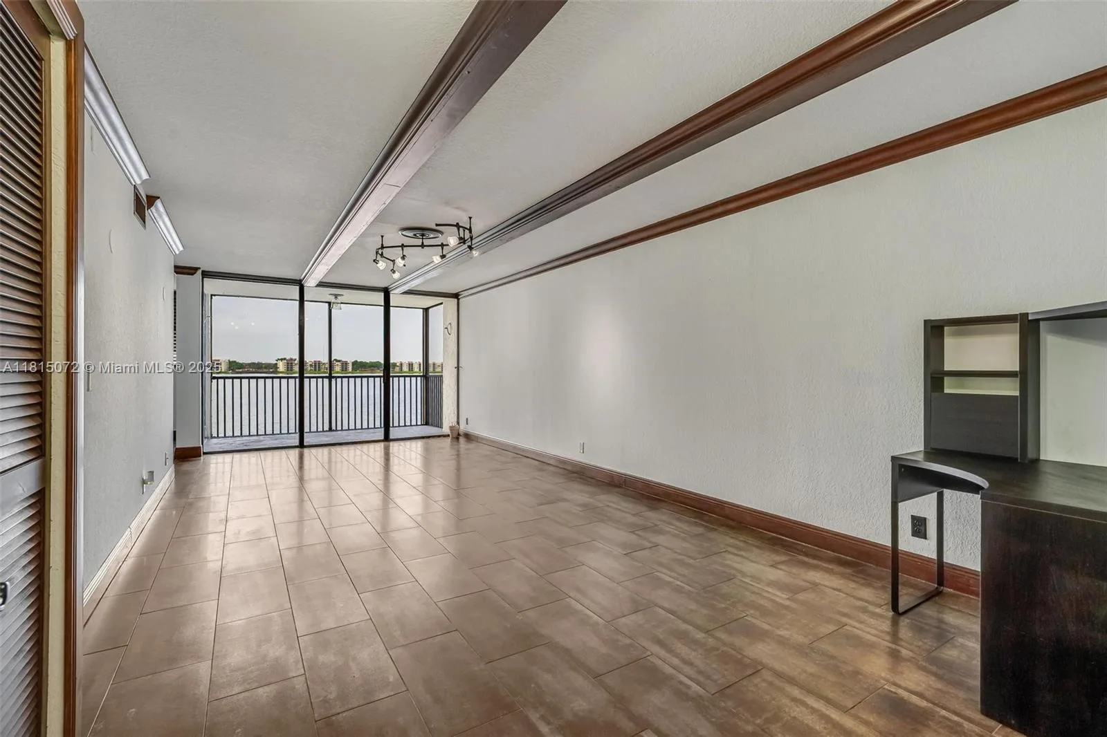106 Lake Emerald Dr # 210, Oakland Park, FL 33309 photo 4