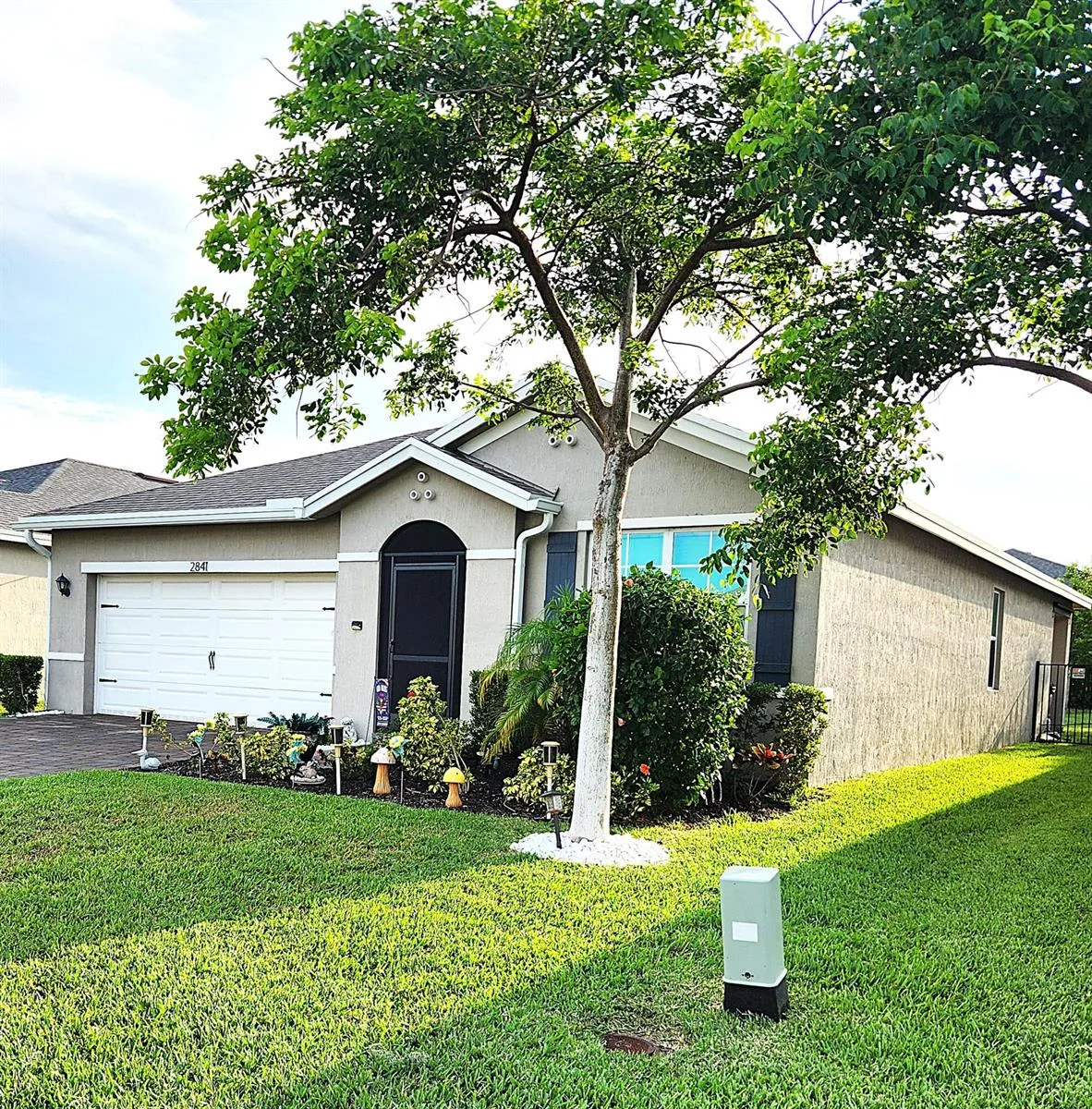 2841 NE BREEZEWAY Circle, Jensen Beach, FL 34957 photo 3