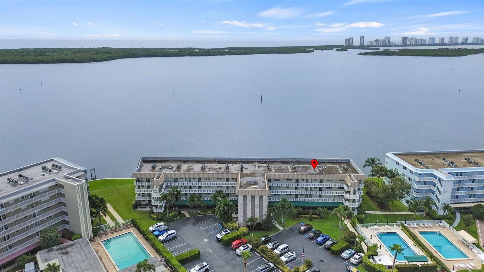 52 Yacht Club Drive # 103, North Palm Beach, FL 33408