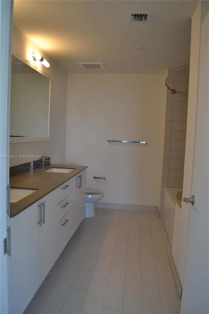 999 SW 1st Ave # 3302, Miami, FL 33130 photo 9