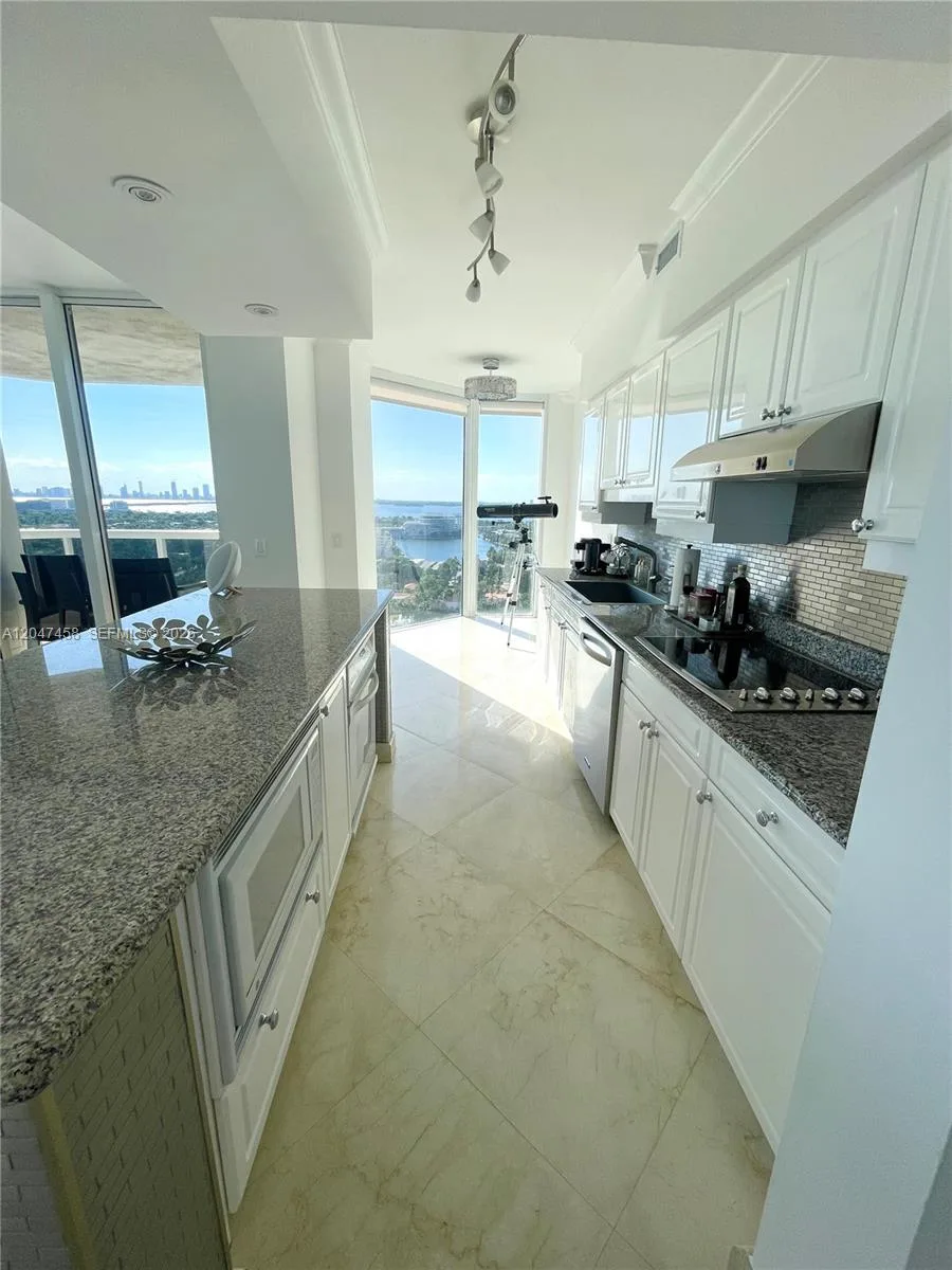 4775 Collins Ave # 2305, Miami Beach, FL 33140 photo 9