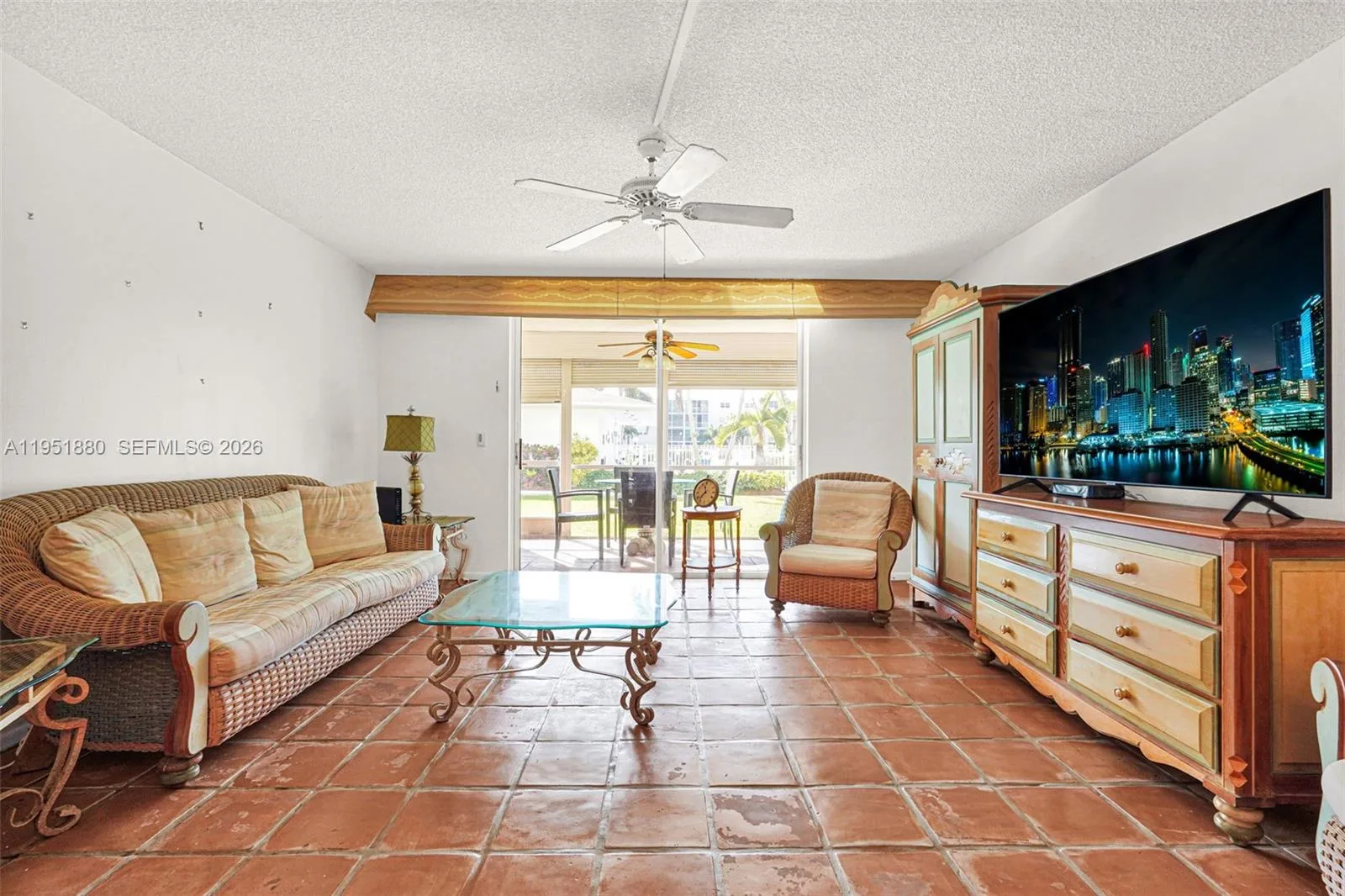 314 SE 10th St # 103, Dania Beach, FL 33004