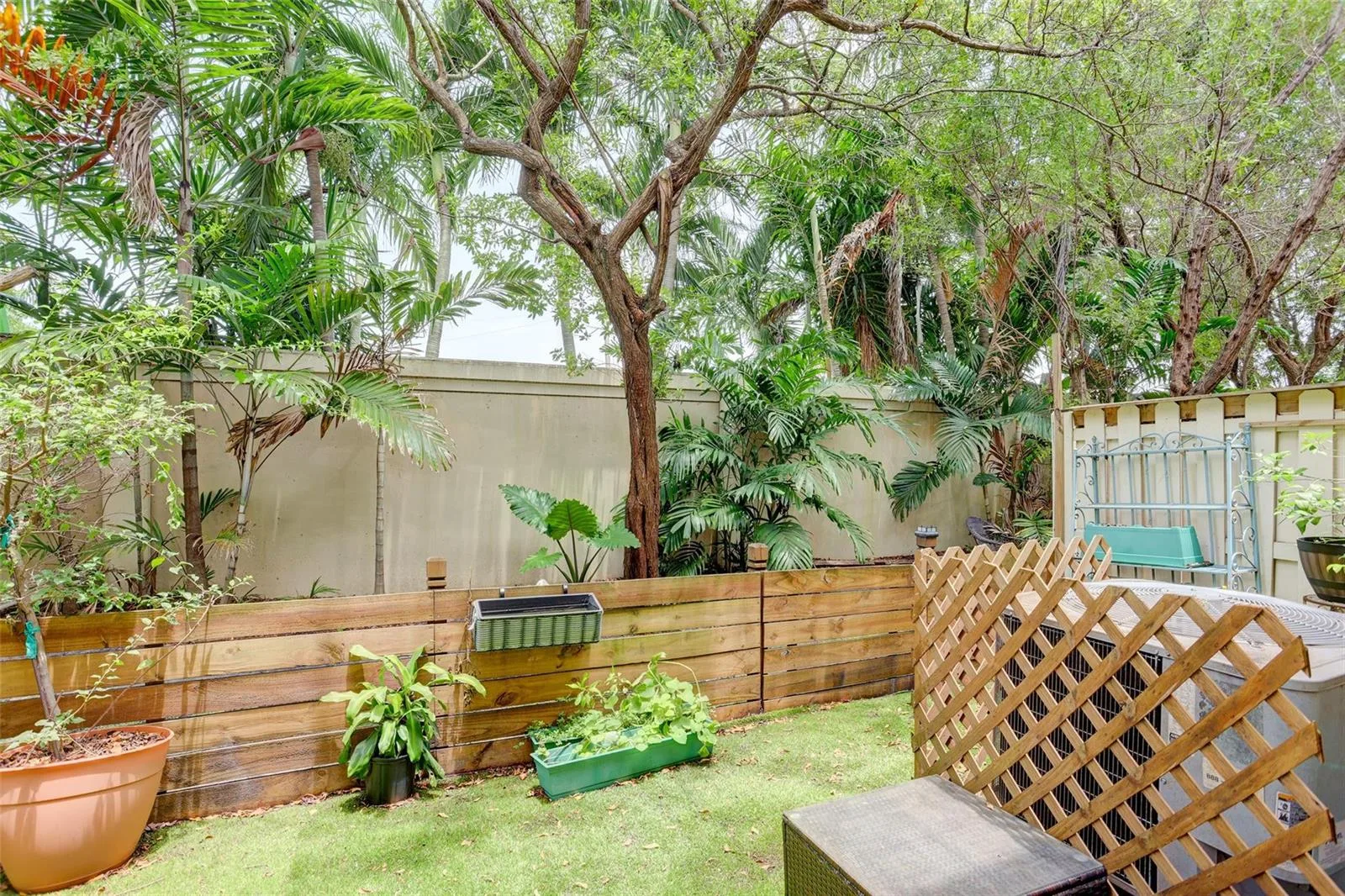2851 W Prospect Road # 305, Tamarac, FL 33309