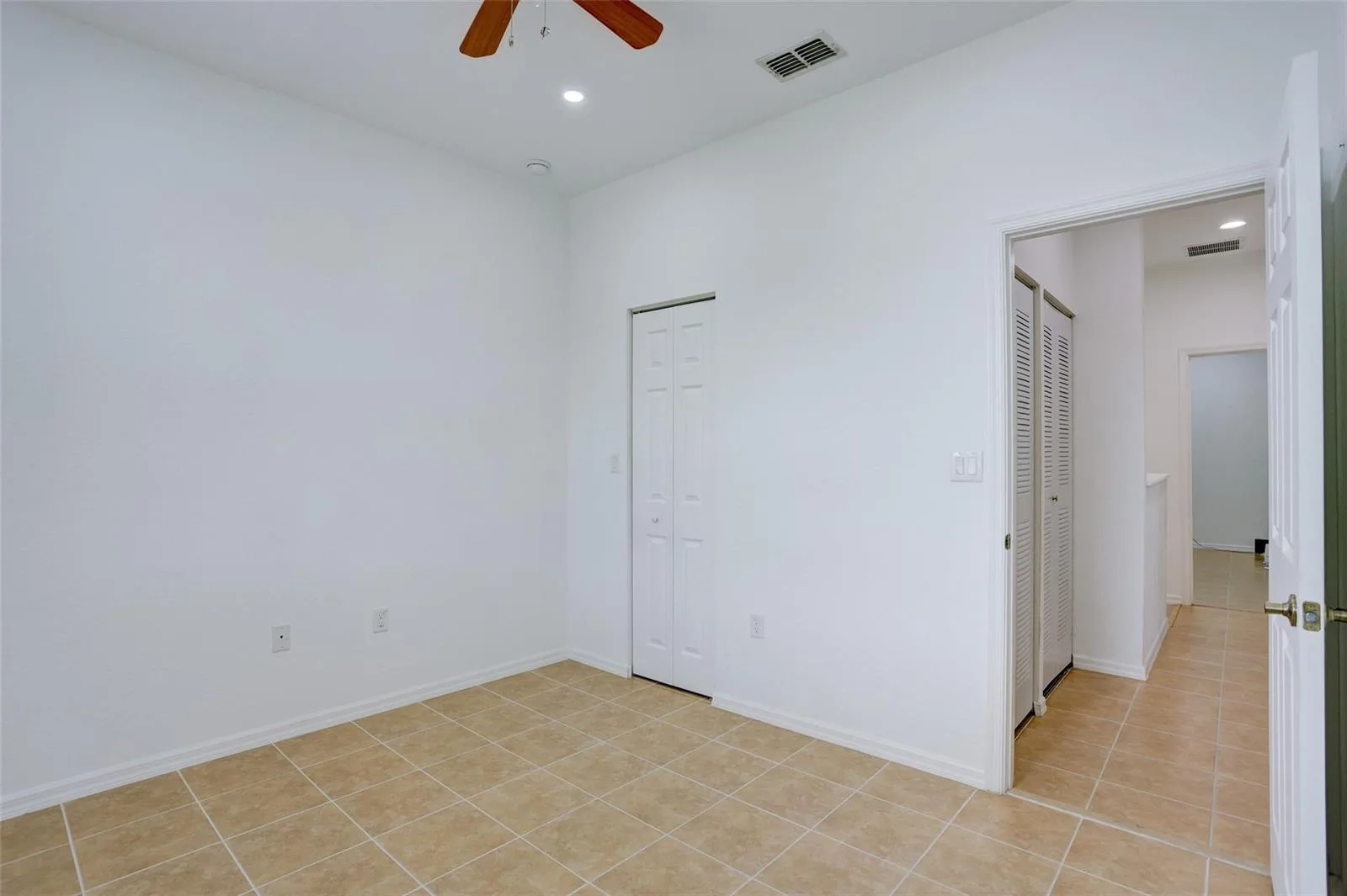 2851 W Prospect Road # 305, Tamarac, FL 33309 photo 13