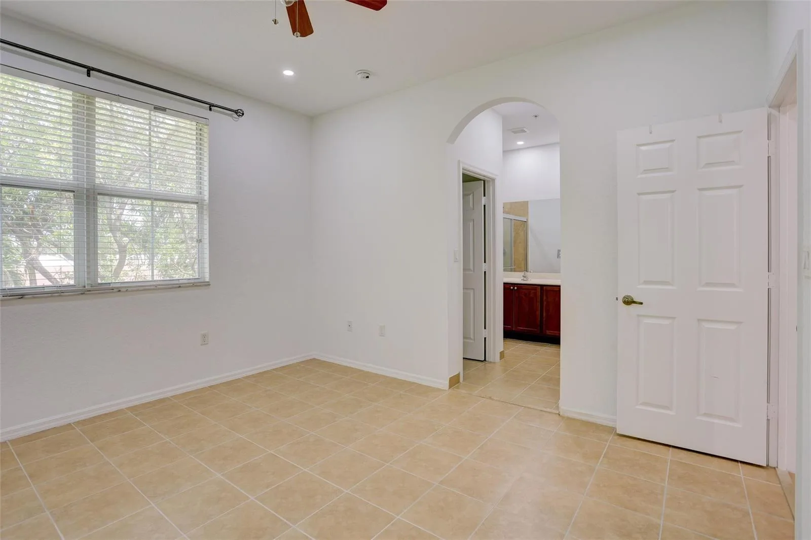 2851 W Prospect Road # 305, Tamarac, FL 33309 photo 9