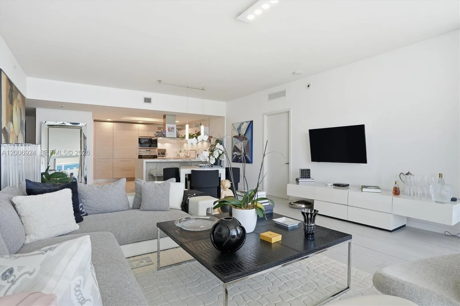 17301 Biscayne Blvd # 1905, North Miami Beach, FL 33160 photo 12