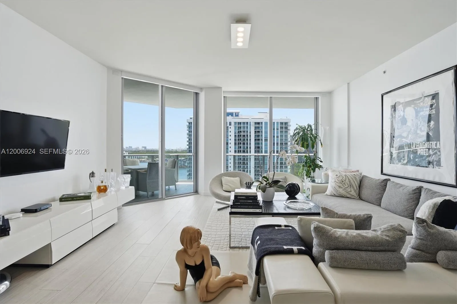 17301 Biscayne Blvd # 1905, North Miami Beach, FL 33160 photo 6