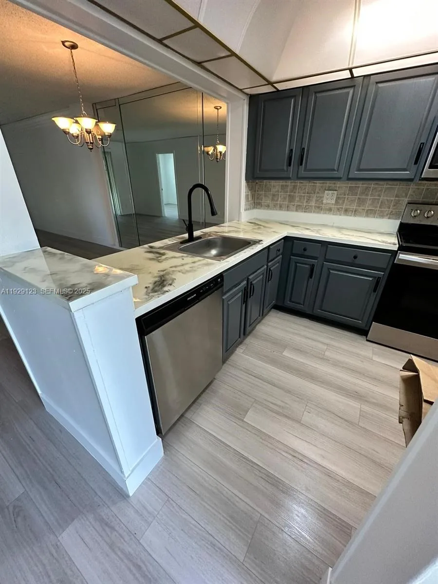 8001 Fairview Dr # 101, Tamarac, FL 33321 photo 3