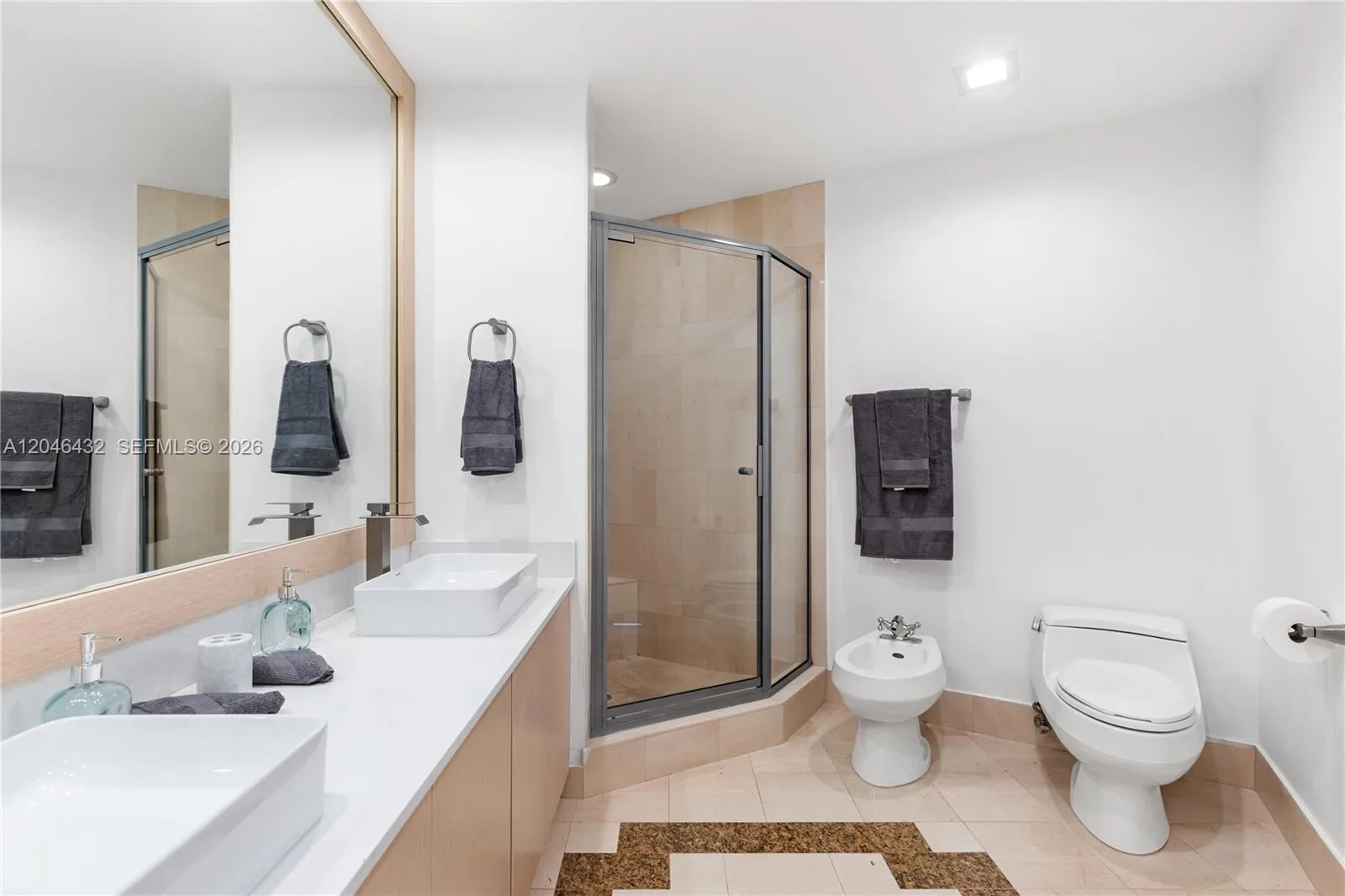 300 S Pointe Dr # 907, Miami Beach, FL 33139 photo 12