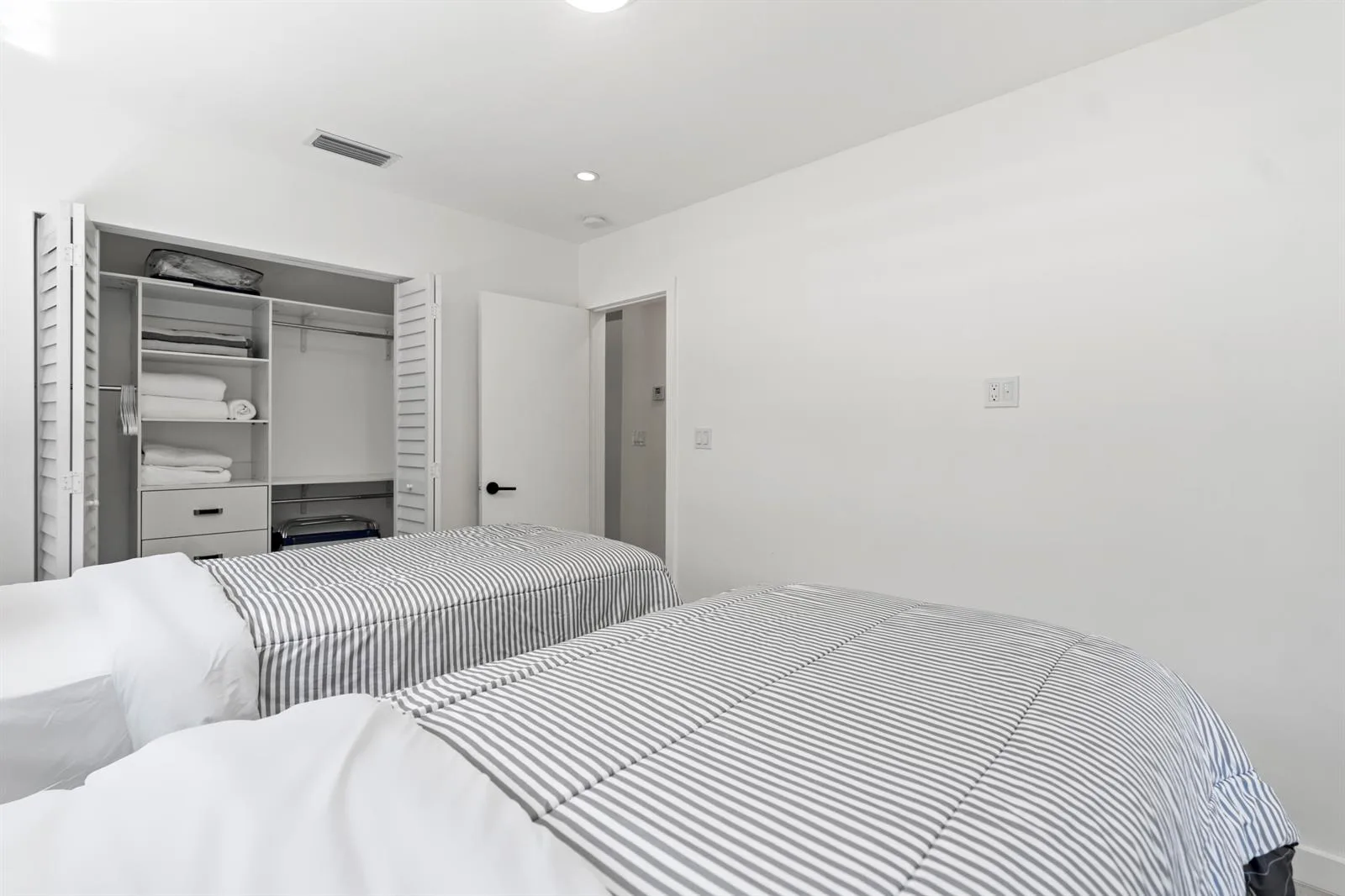 235 NE 20th Street, Boca Raton, FL 33431 photo 13