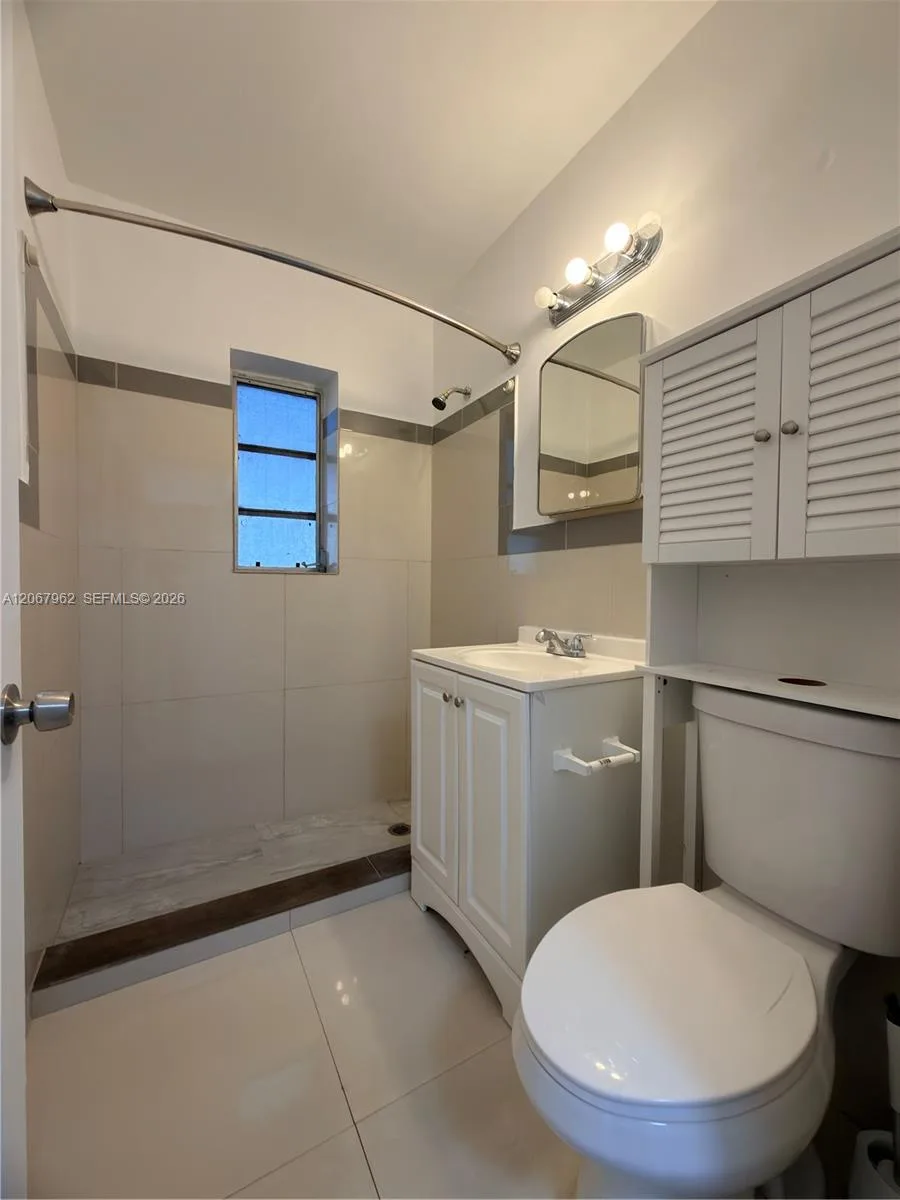 4060 SW 6th St, Miami, FL 33134 photo 12