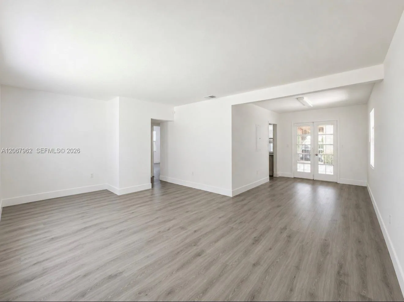 4060 SW 6th St, Miami, FL 33134 photo 3