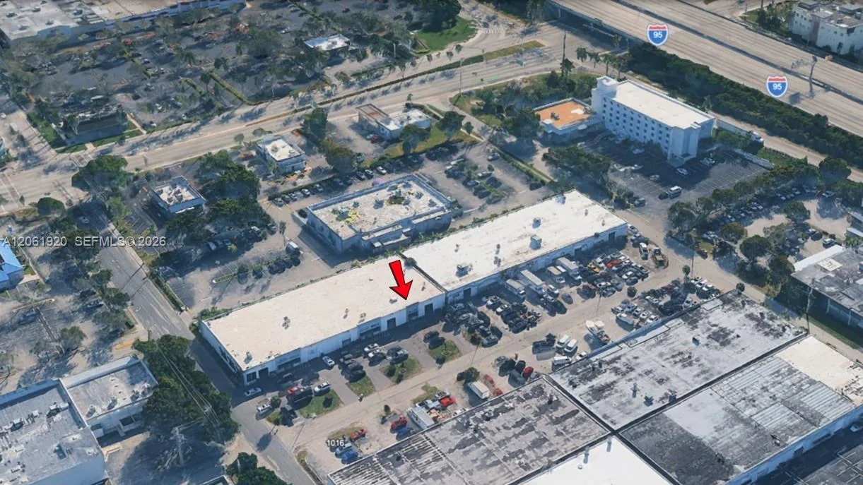 1060 NW 1st Ct, Hallandale Beach, FL 33009