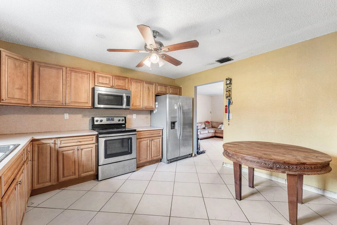 2011 SW 99TH Terrace, Miramar, FL 33025 photo 10