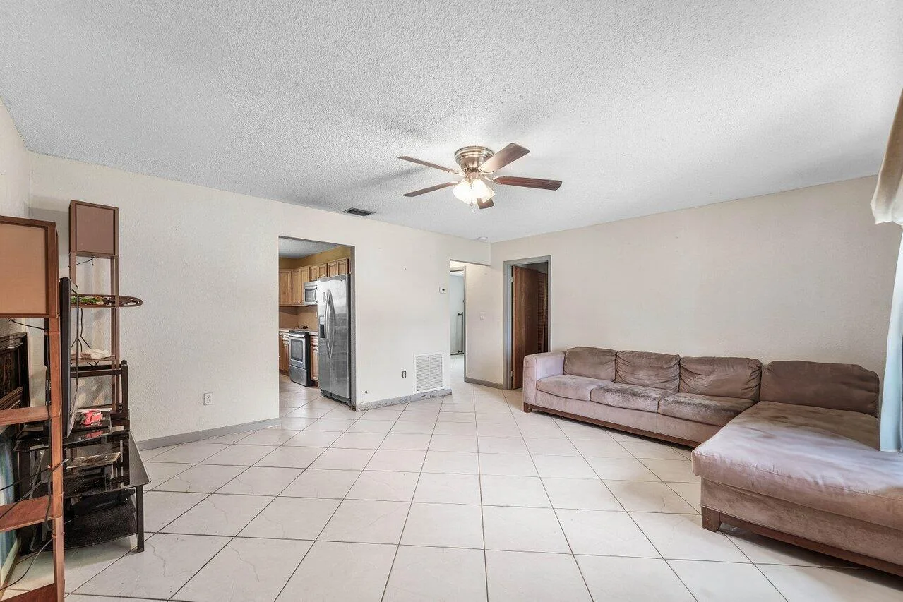 2011 SW 99TH Terrace, Miramar, FL 33025 photo 3
