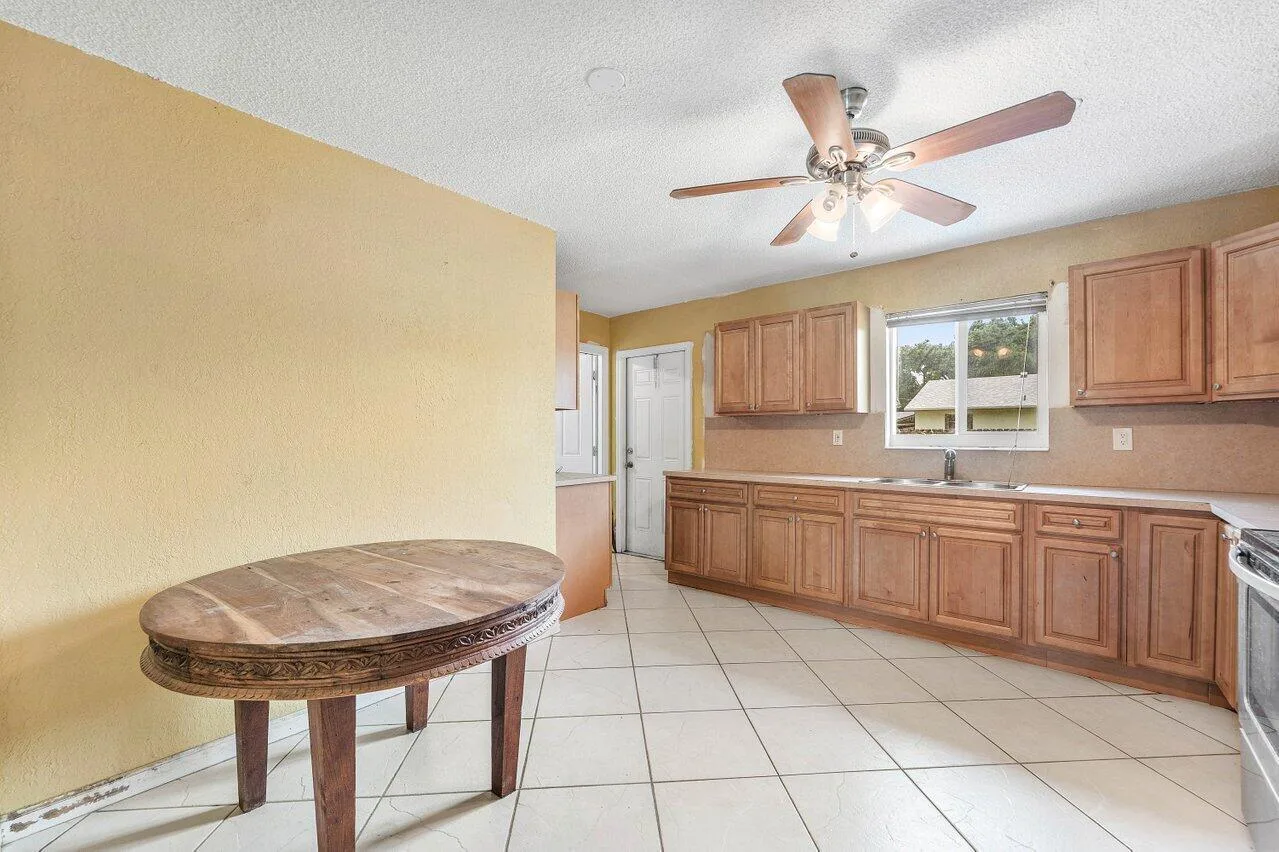 2011 SW 99TH Terrace, Miramar, FL 33025 photo 7