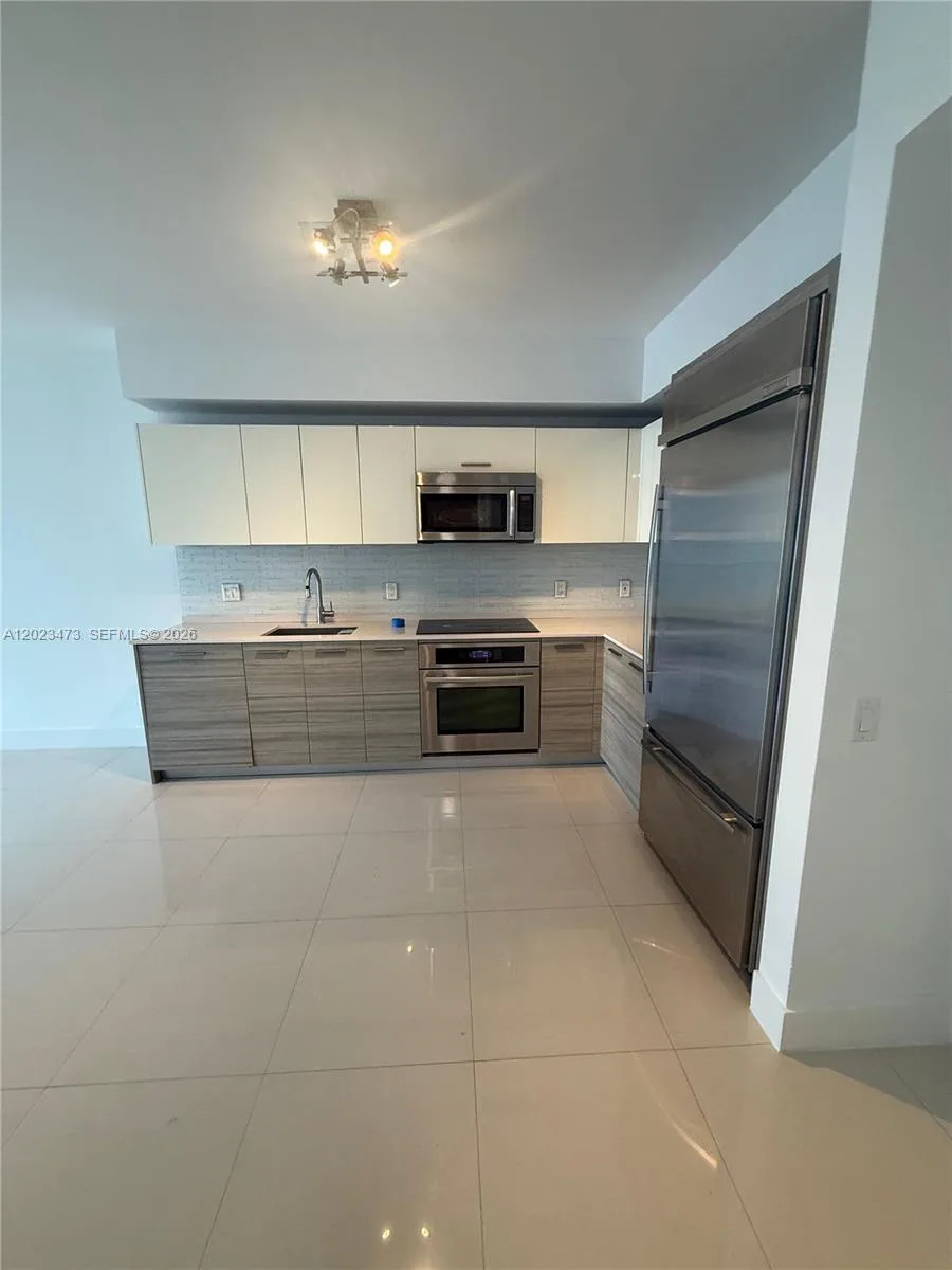 1300 Brickell Bay Dr # 707, Miami, FL 33131 photo 6