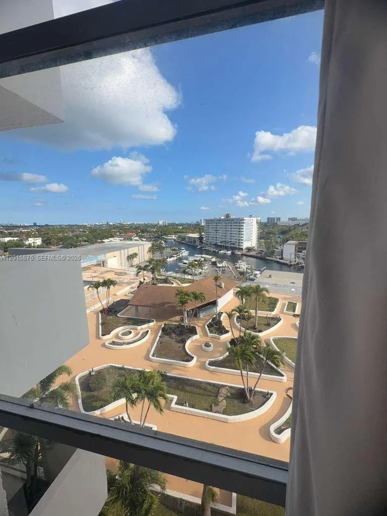 13499 Biscayne Blvd # 906, North Miami, FL 33181