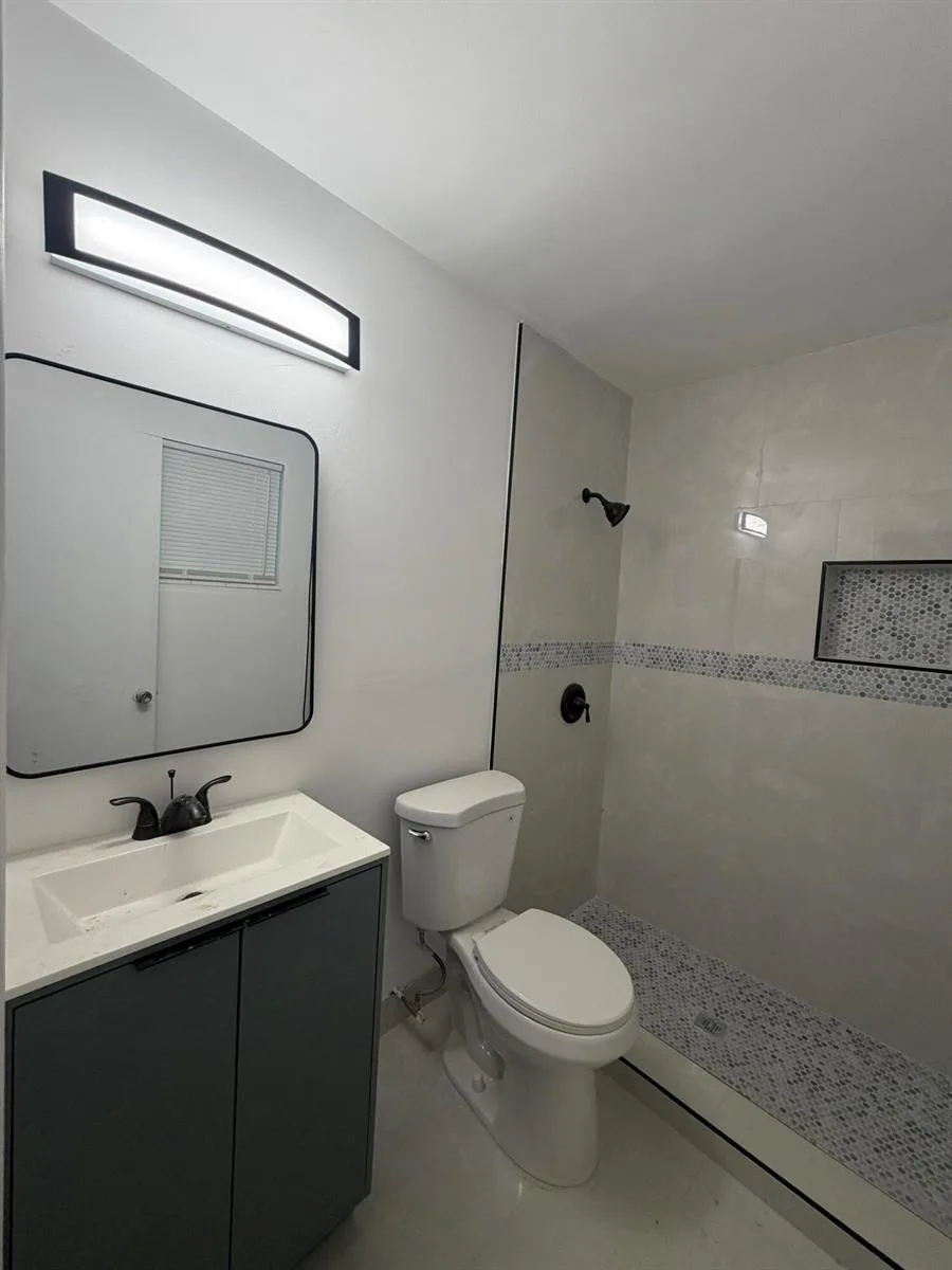 821 SW 62ND Avenue, North Lauderdale, FL 33068 photo 9