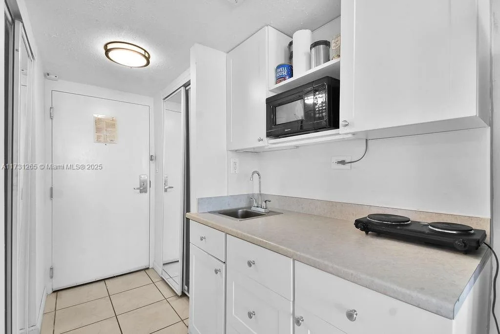19201 Collins Ave # 526, Sunny Isles Beach, FL 33160 photo 12