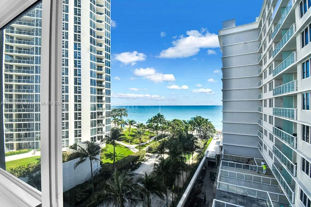 19201 Collins Ave # 526, Sunny Isles Beach, FL 33160 photo 2