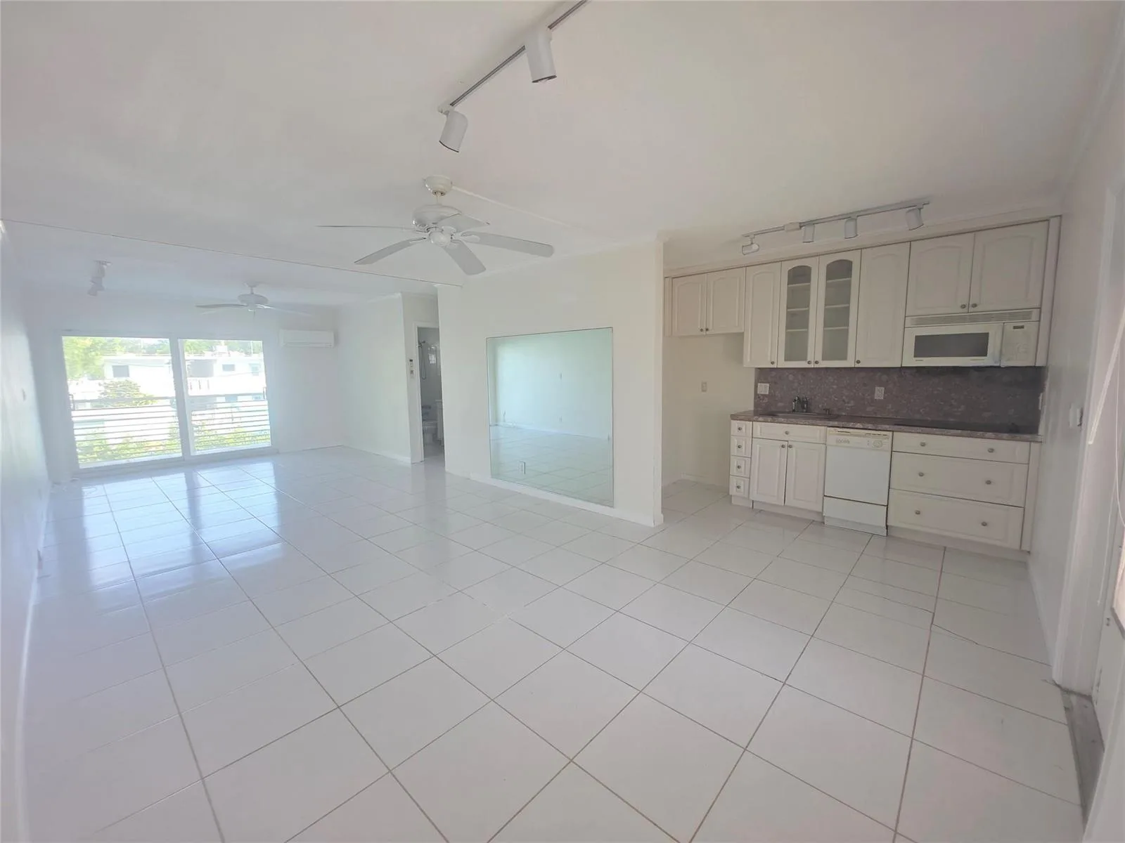 2131 NE 42nd Court # 209e, Lighthouse Point, FL 33064