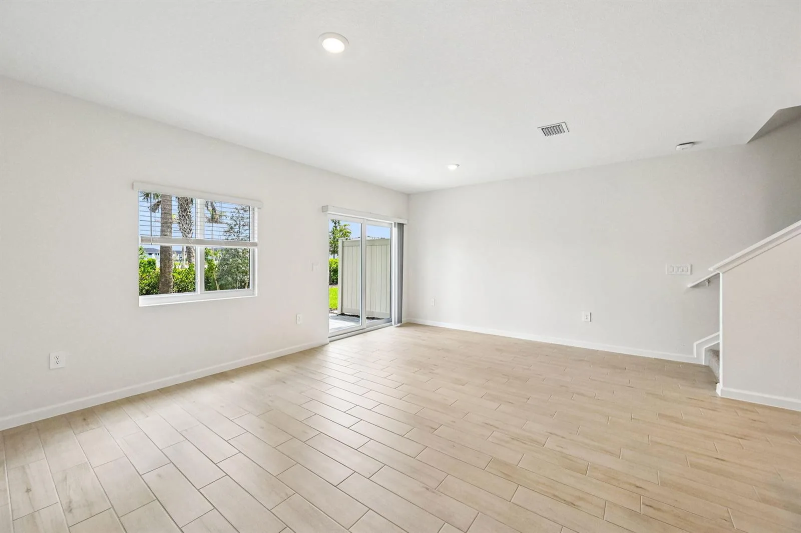 646 Salisbury Circle, Fort Pierce, FL 34982 photo 7