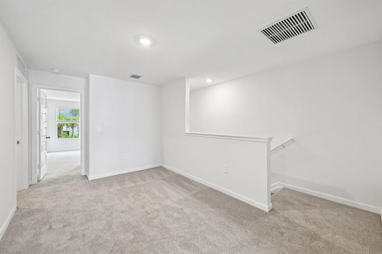 646 Salisbury Circle, Fort Pierce, FL 34982 photo 8