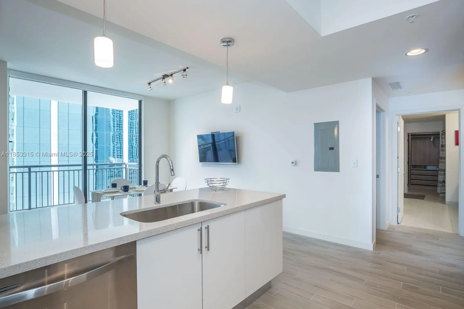 999 SW 1st Ave # 1715, Miami, FL 33130 photo 9