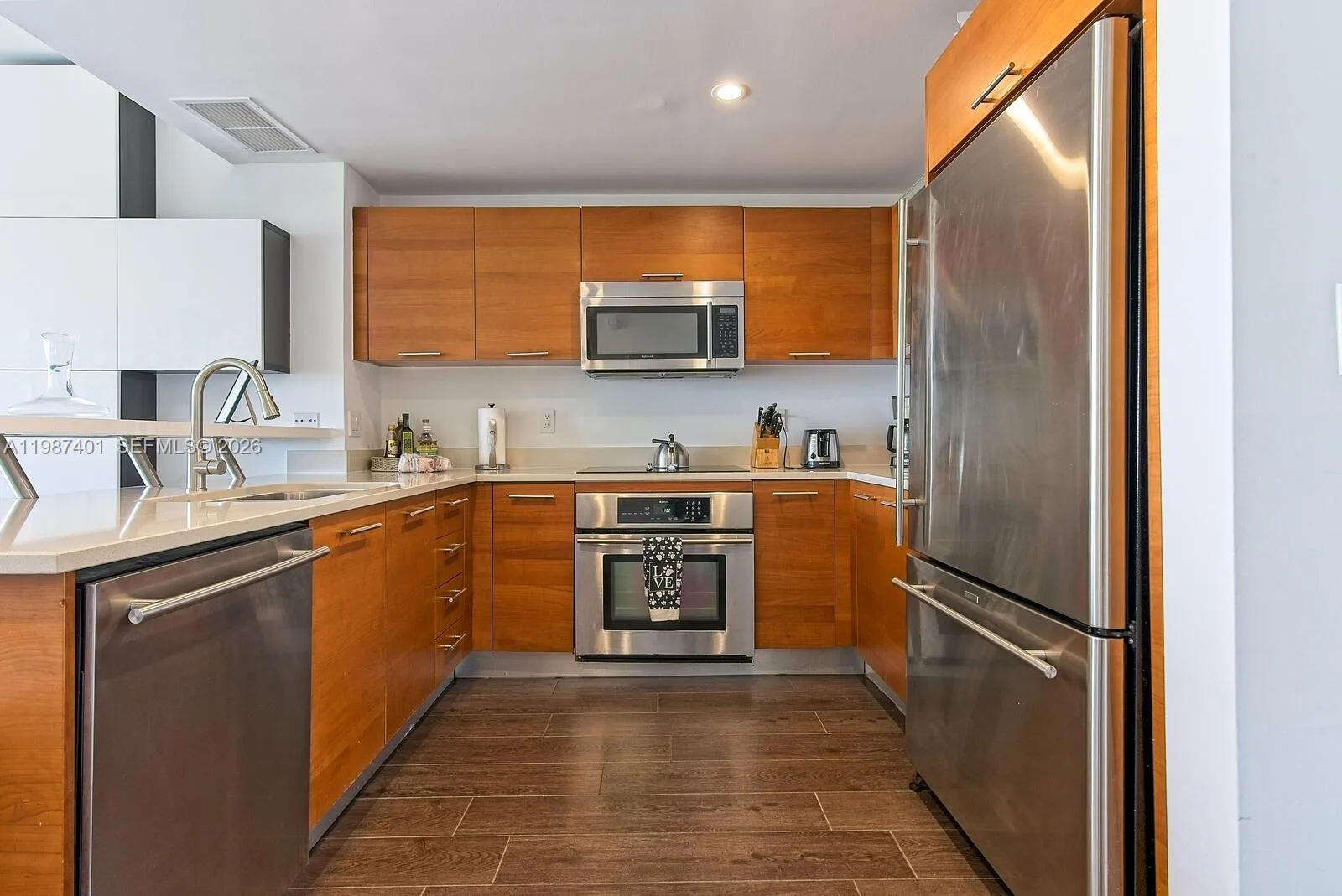 3250 NE 1st Ave # 1006, Miami, FL 33137 photo 7