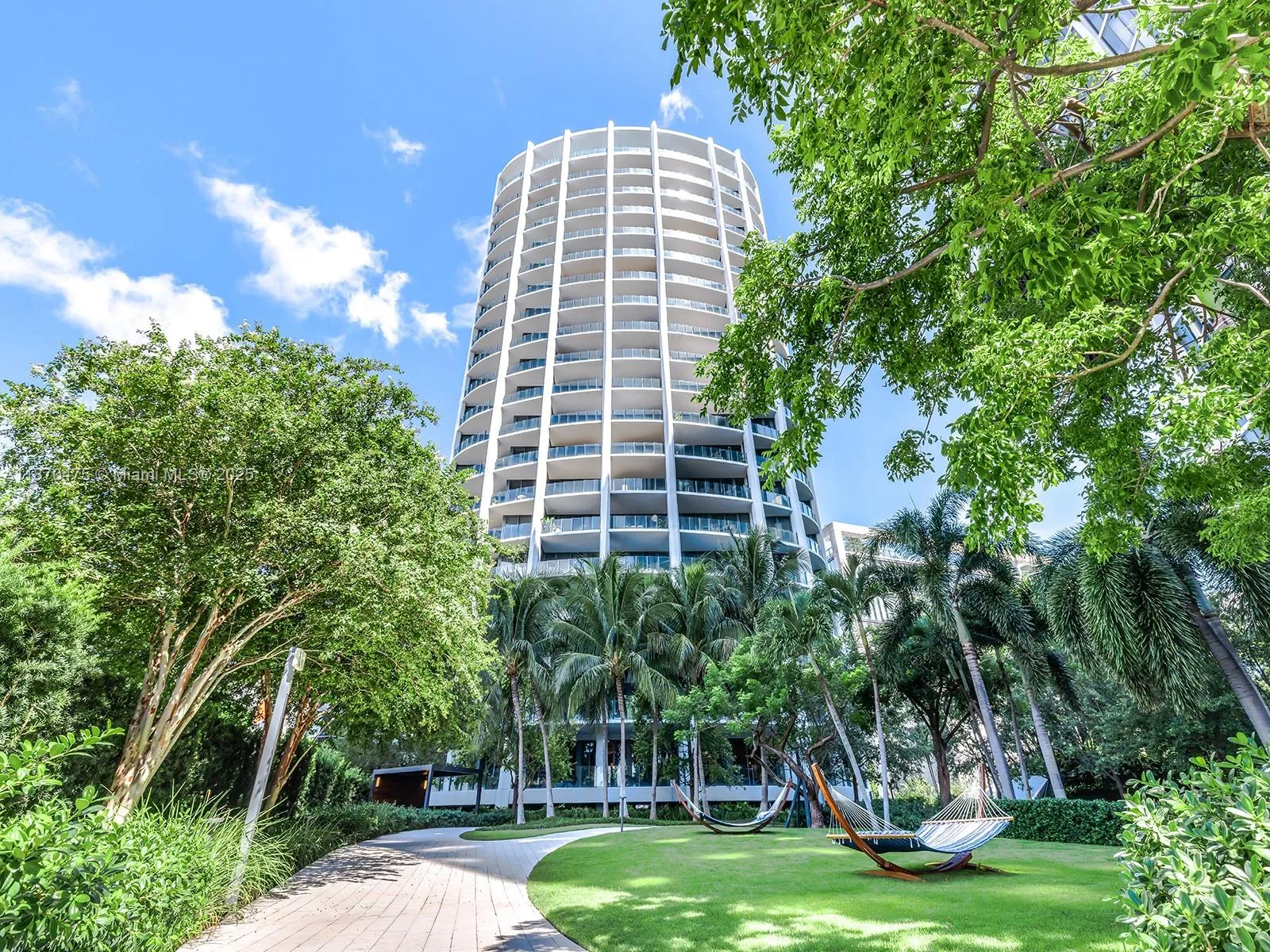 2831 S Bayshore Dr # 403, Miami, FL 33133