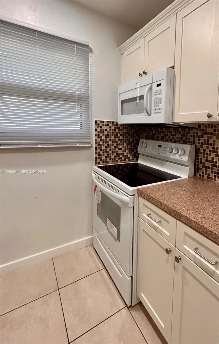 3265 Griffin Rd # 205, Dania Beach, FL 33312 photo 8